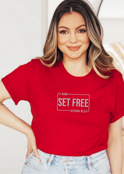 I AM SET FREE TEE - Clothed in Grace